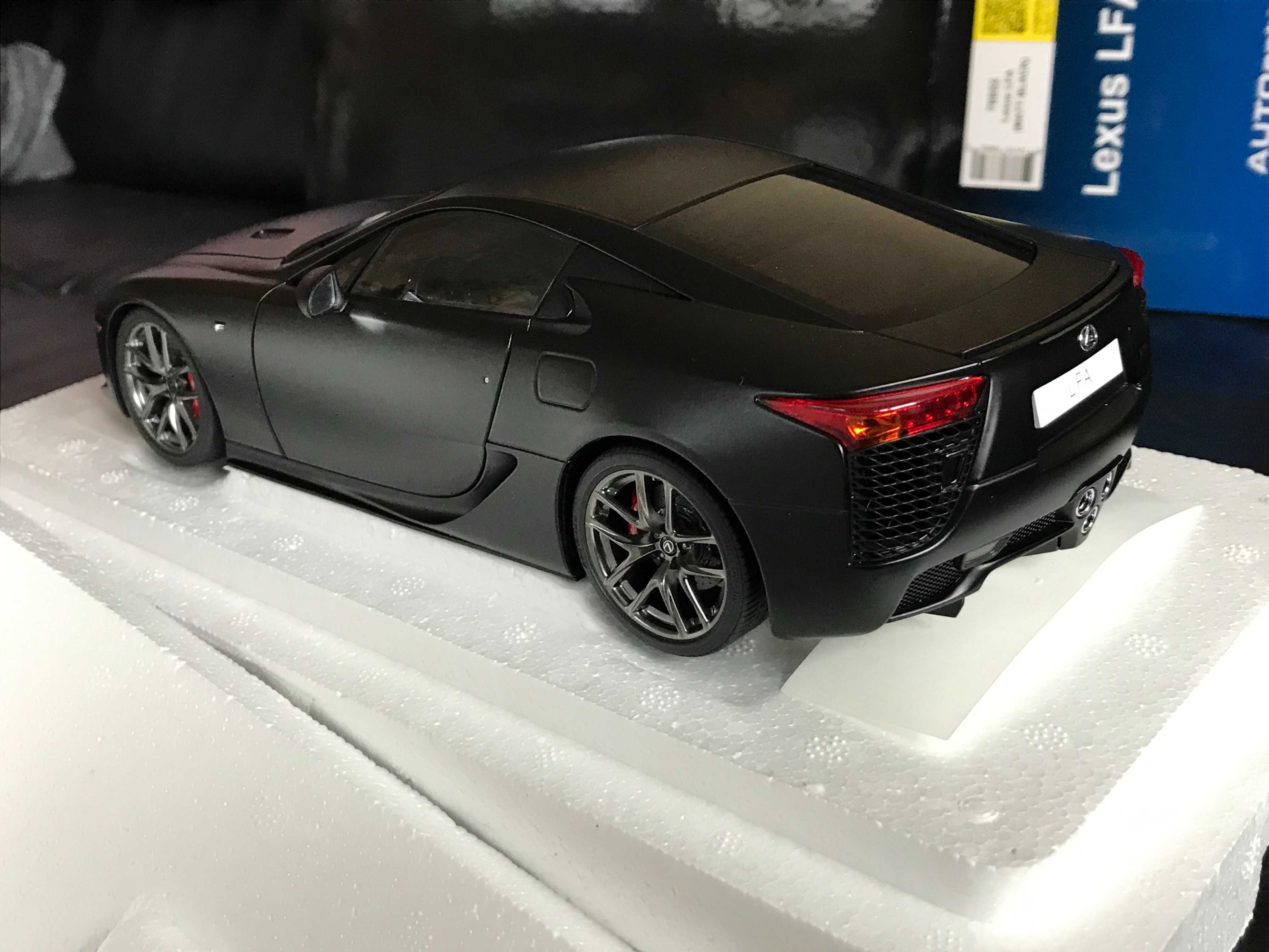 Autoart 1:18 model Lexus LFA nowy