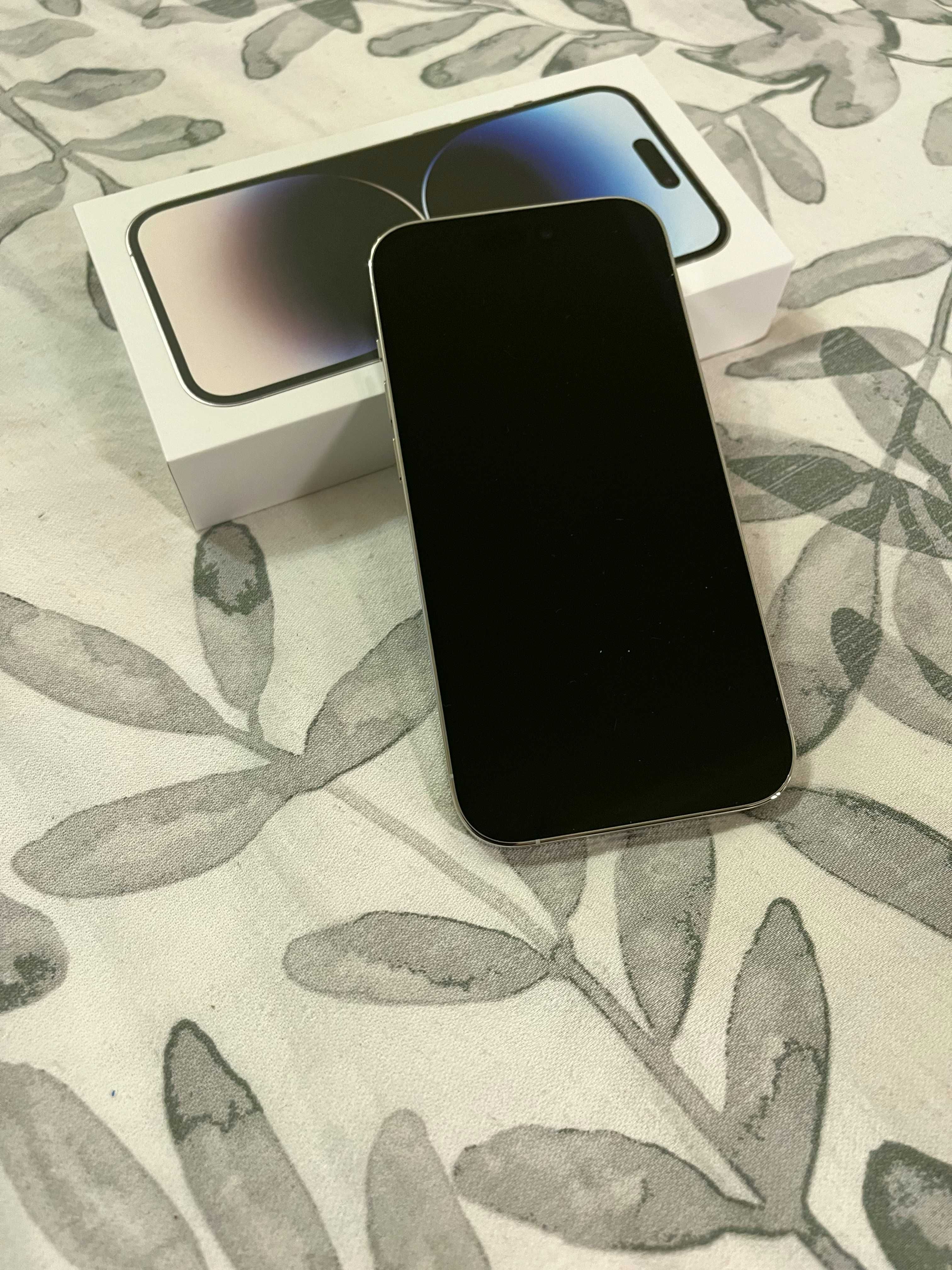 Apple iPhone 14 pro , 256GB Neverlock. Silver