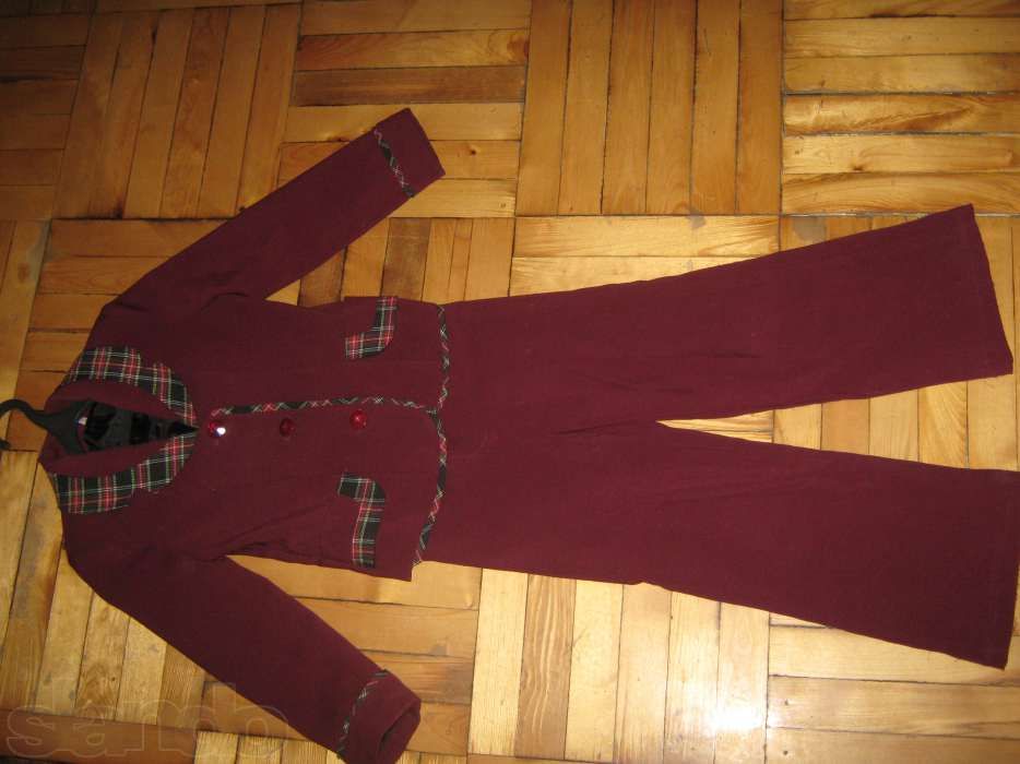 Школьная форма для девочки 7-8лет,двойка(пиджак,брюки