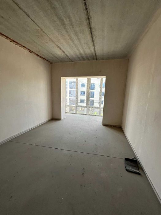 Продам велику 2-кімнатну квартиру - 70 м.кв