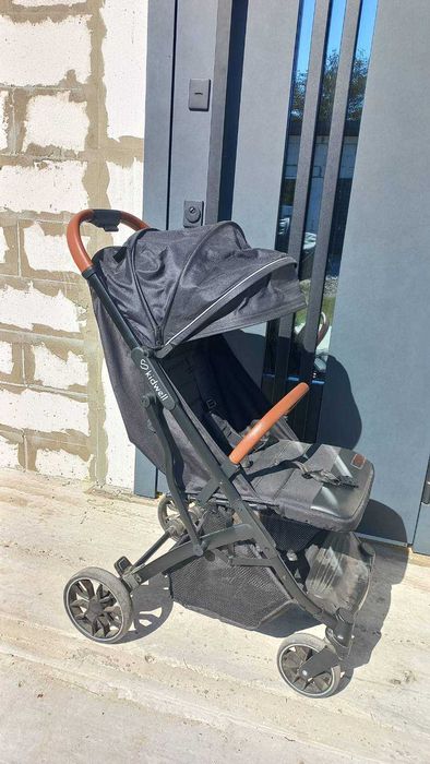 Дитяча коляска прогулянкова в гарному стані