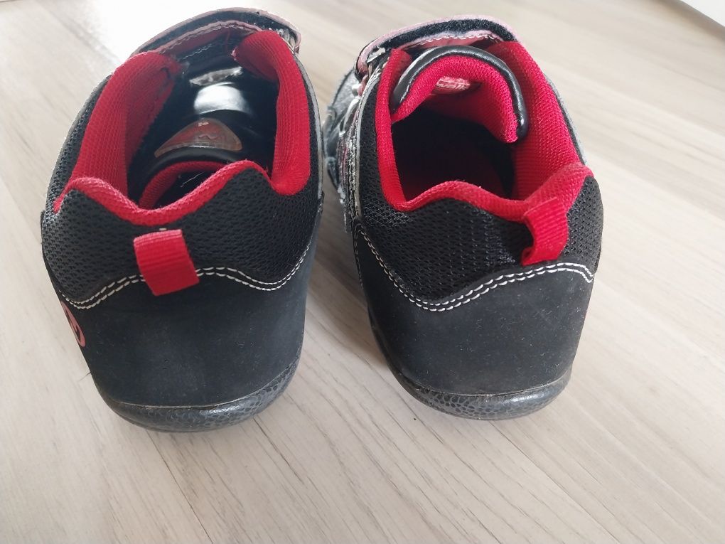 Buty sportowe na rzepy Walky Ccc roz. 34