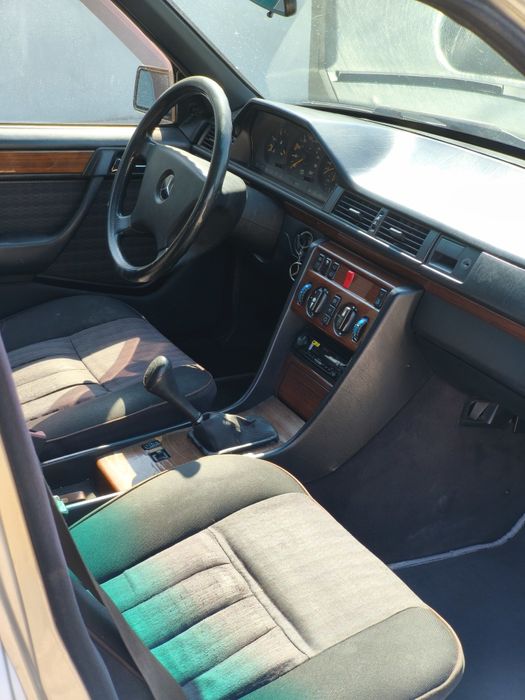 Mercedes E250d W124