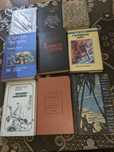 Книги різноманітні .