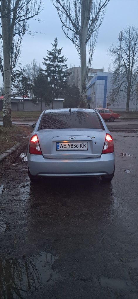 Продам свой HYUNDAI accent ТОРГ только адекватний