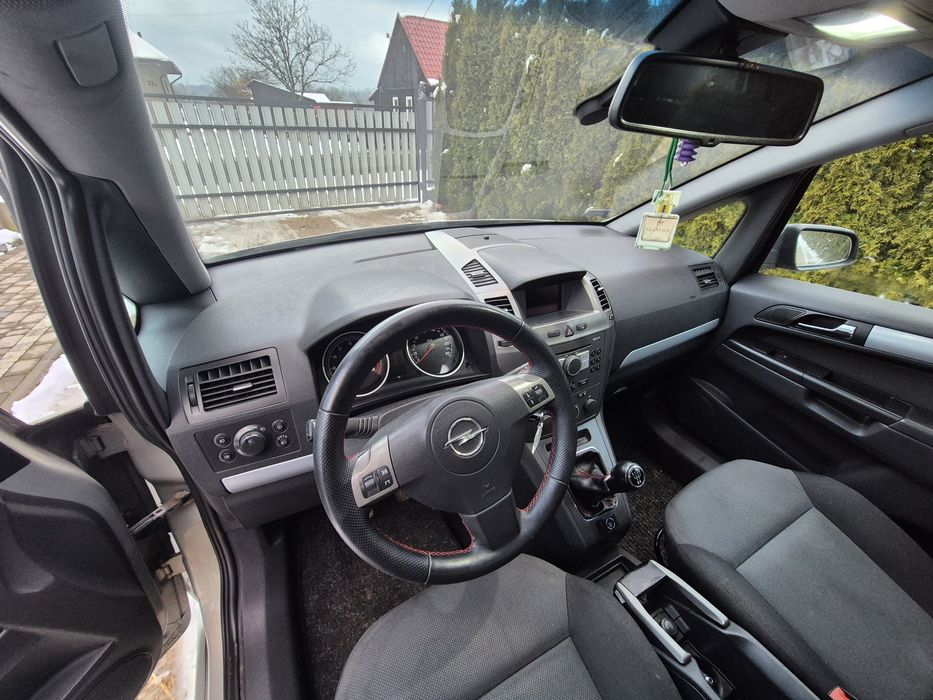 Opel Zafira 1.8 140km LPG OPC Line