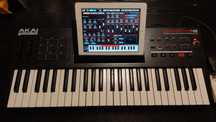 AKAI SynthStation49 + iPad A1416 32GB