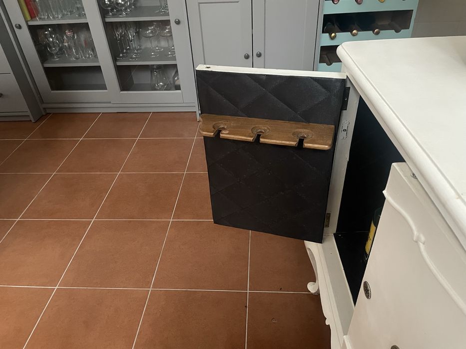 Vendo mobel bar antigo