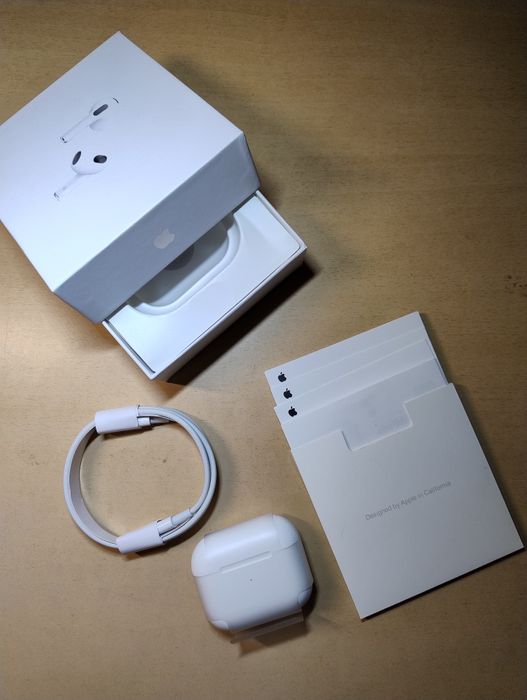 AirPods 3 покоління Лежать без діла!!