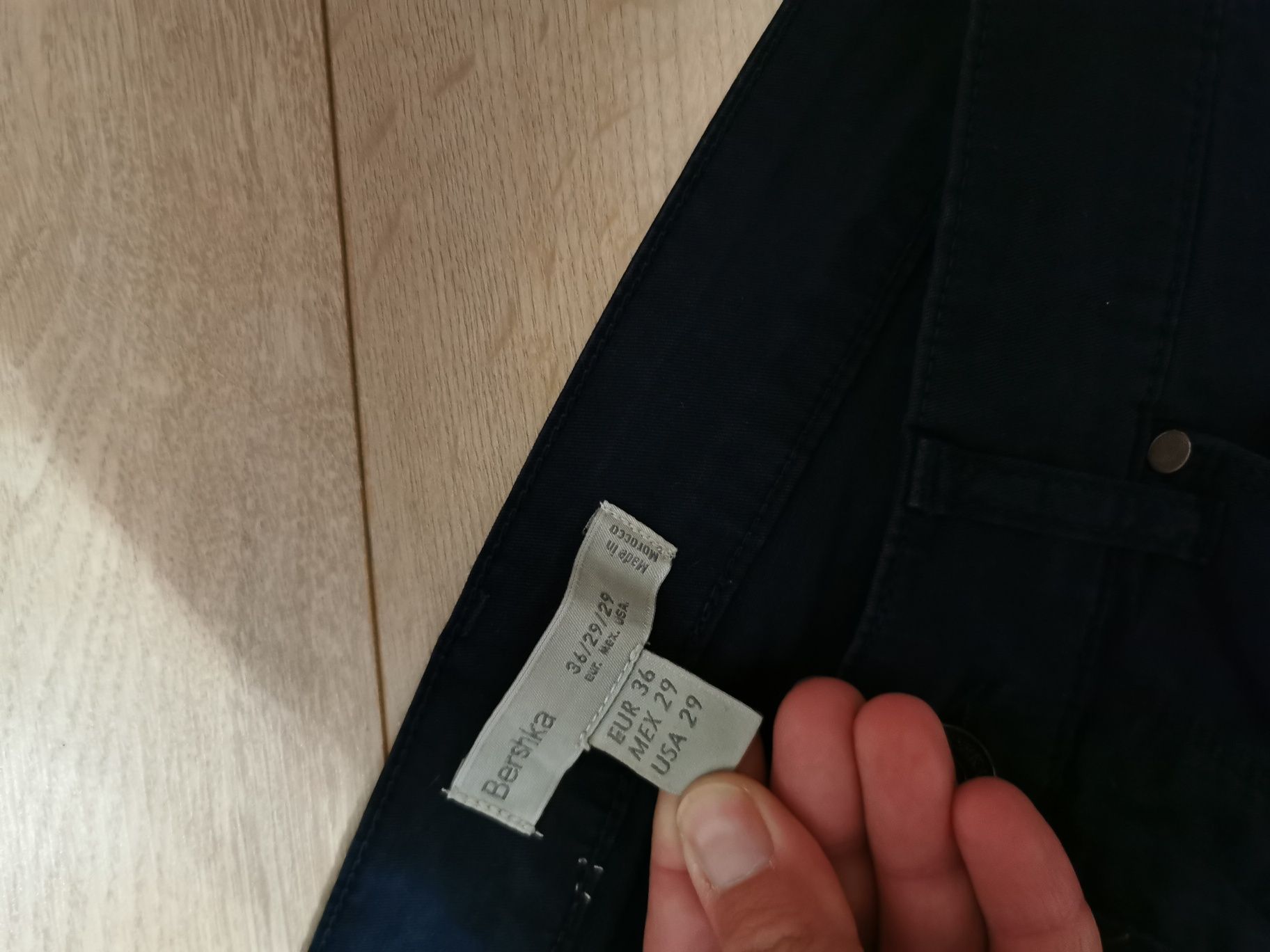 Spodnie męskie granatowe Bershka 36 S