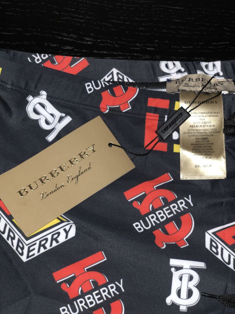 Calções Burberry