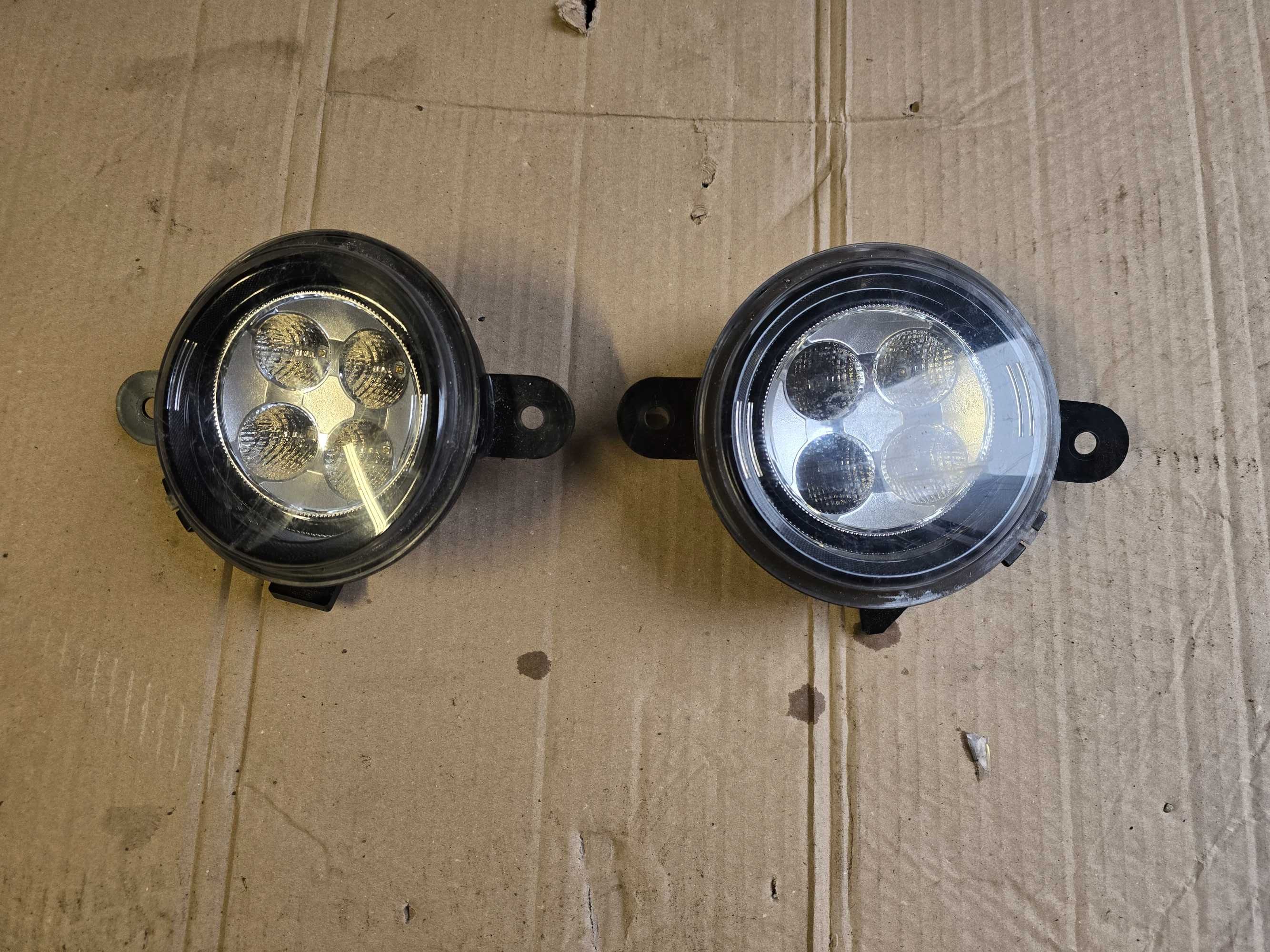 halogen prawy led DRL Renault Twingo 3 III