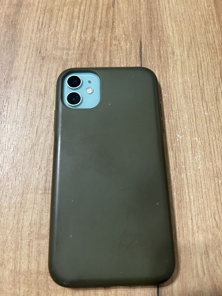 Чехлы на Iphone 11