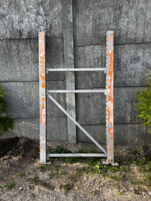 Продам стойку для траверсов стойка паллетного стеллажа