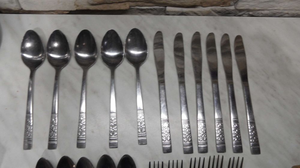 Sztućce obiadowe + łyżeczki