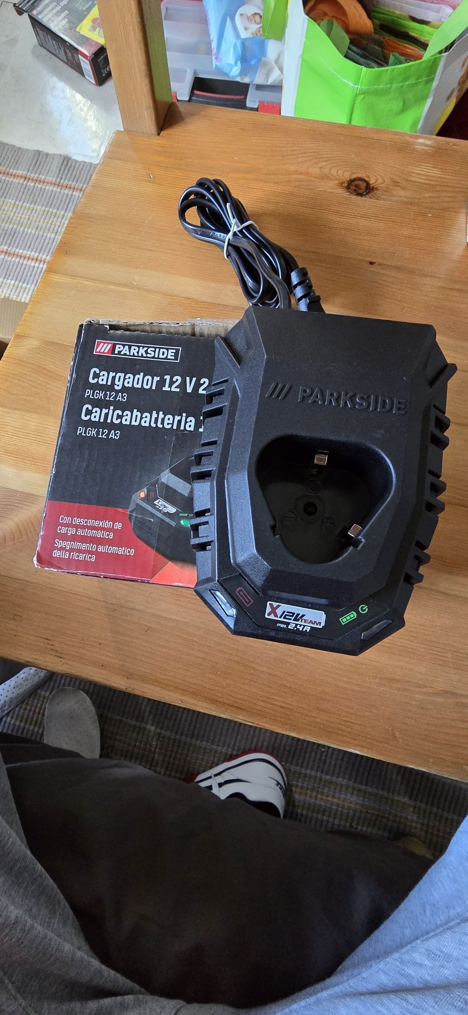 Carregador 12v 2.4ah parkside