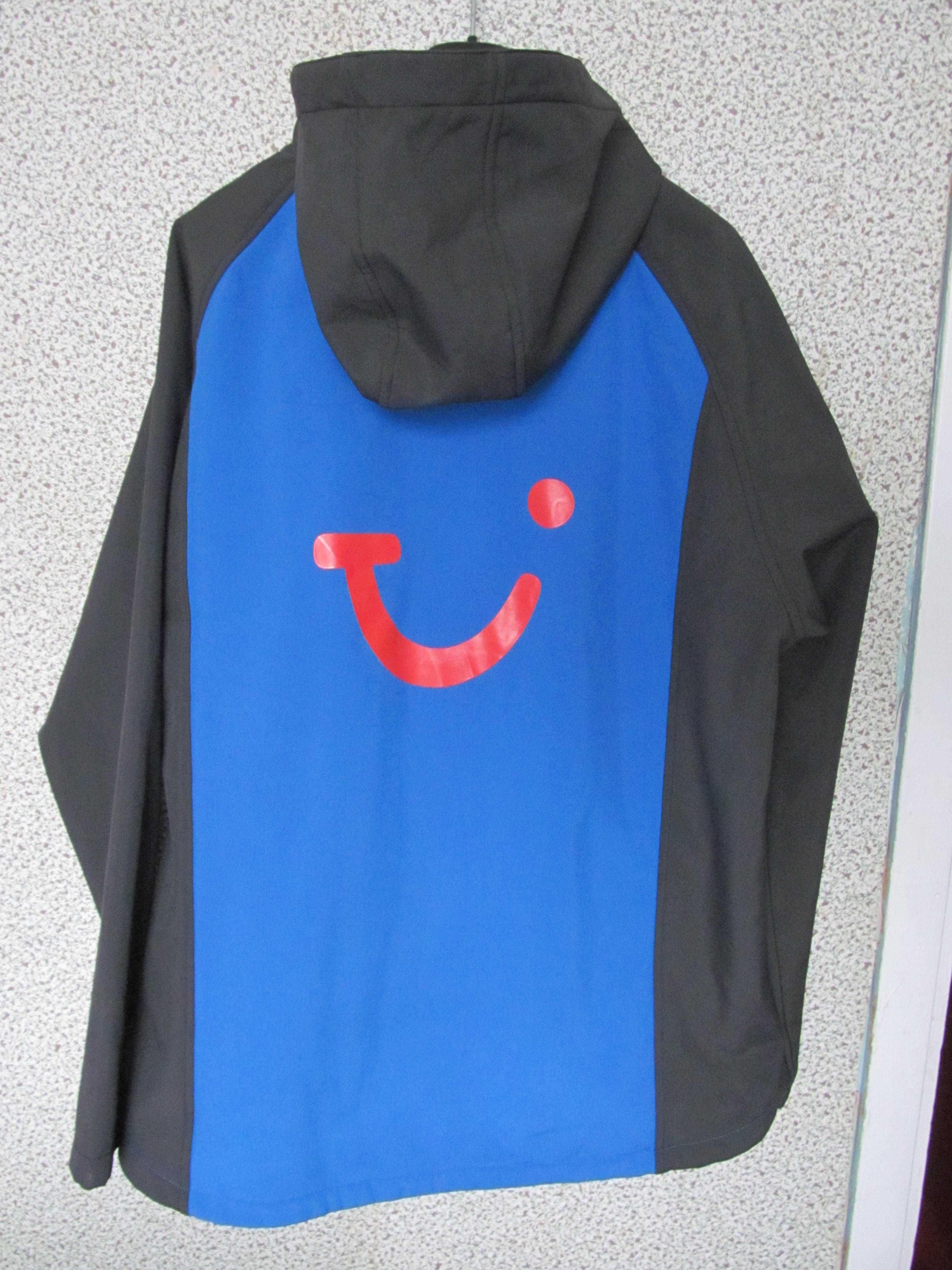 продам  Softshell  куртку c капюшоном  size XL