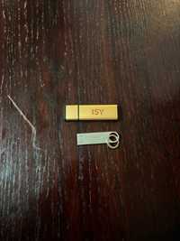 Kingston 16 GB, ISY 32 GB - pendrive