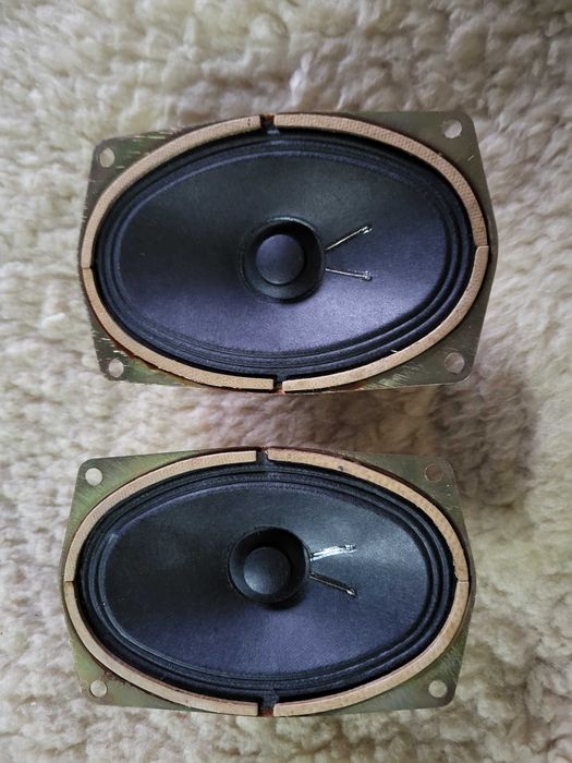 Продам динамик  10ГД-306-32,  0,5 ГД-31, колонки "Маяк" 15АС-222