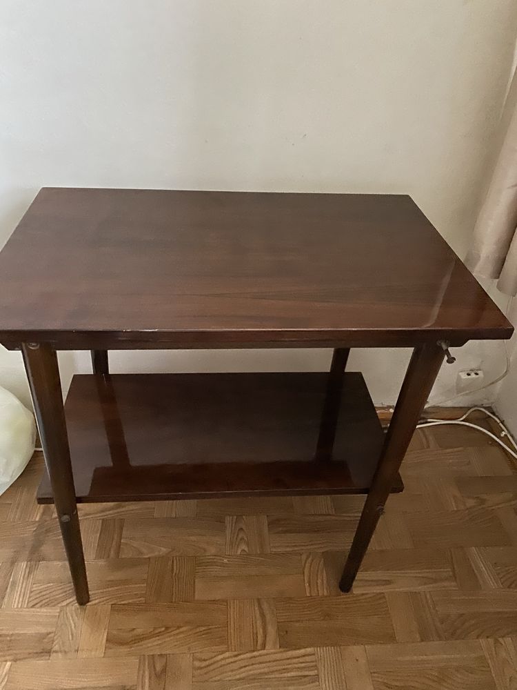 Stary drewniany stolik wysoki połysk prl vintage