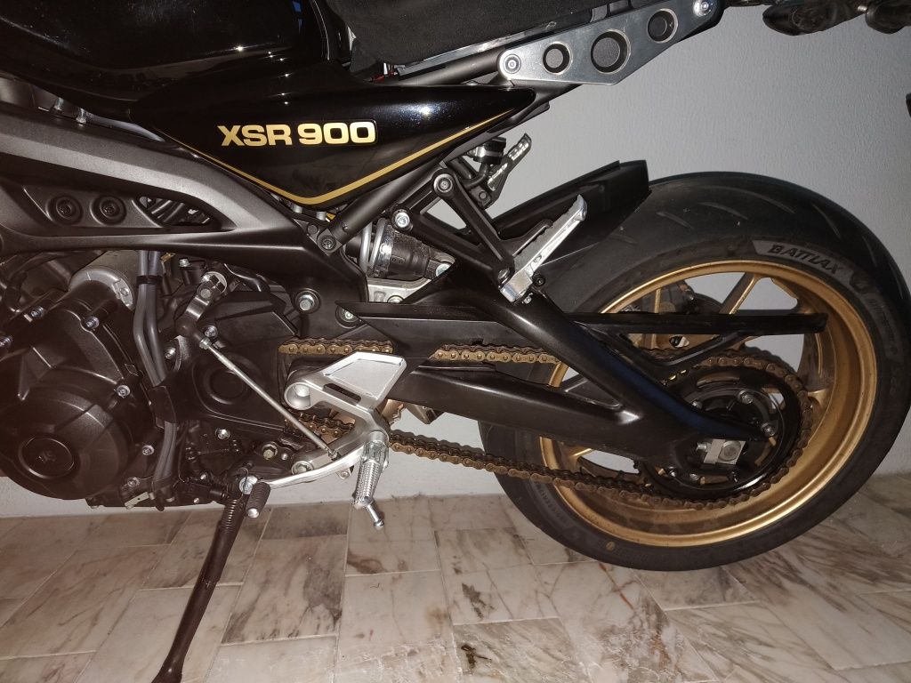 Xsr900 80's black