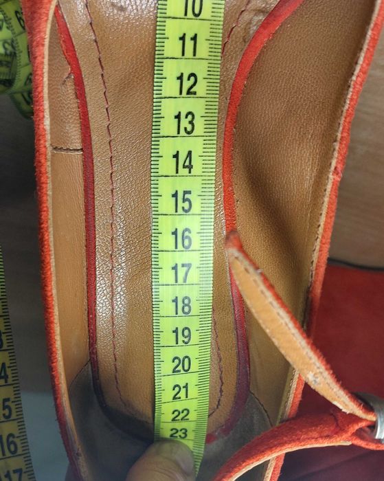 Жіночі туфлі на танкетці з ремінцем