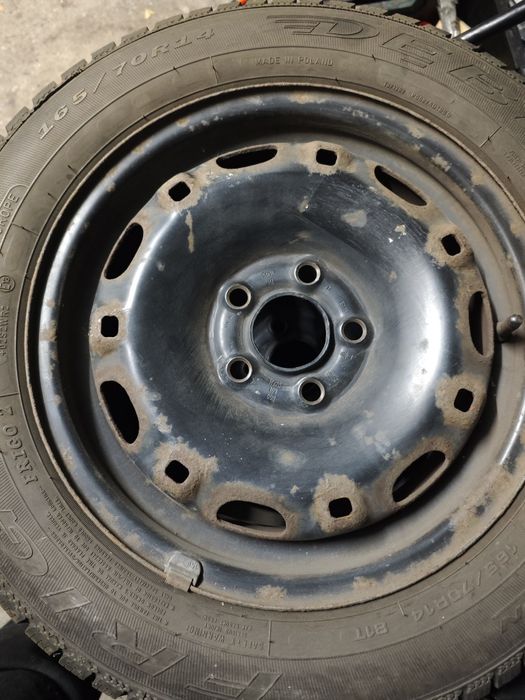 Opony zimowe 165/70 R14 Dębica Frigo 2 z felgami  Skoda Fabia