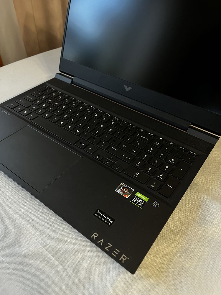 Laptop Gamingowy HP Victus16 AMD Ryzen 7 5800H/16GB/1TB/RTX3060, 144hz