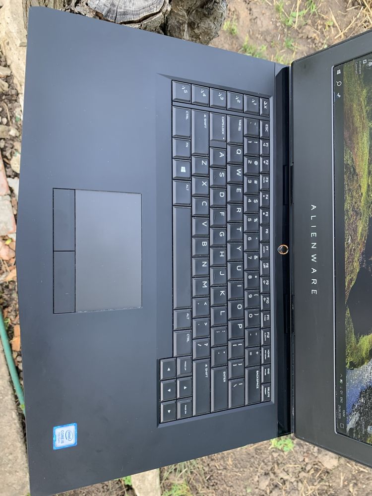 Dell alienware 15 R3 i5/16/128/512 GTX1050 Ti