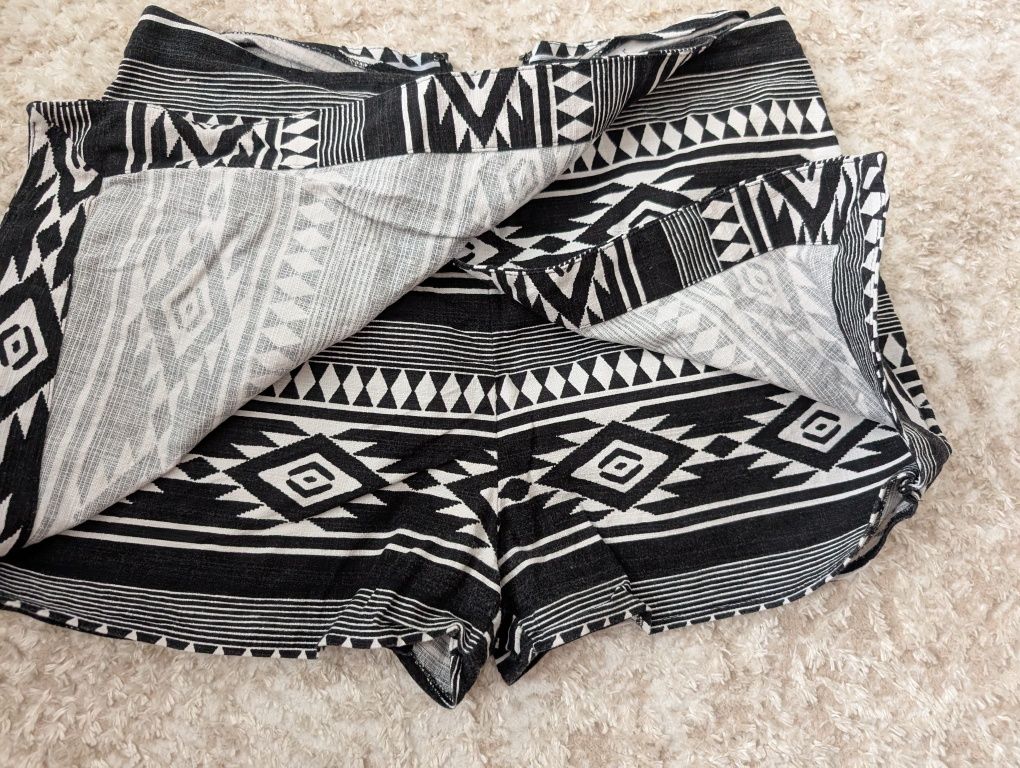 Spódnico spodenki Aztec wzór M 38