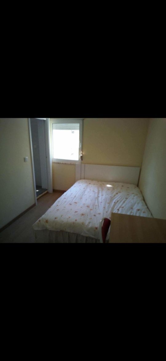 Alugo quarto no centro de Leiria (Av Marquês Pombal)