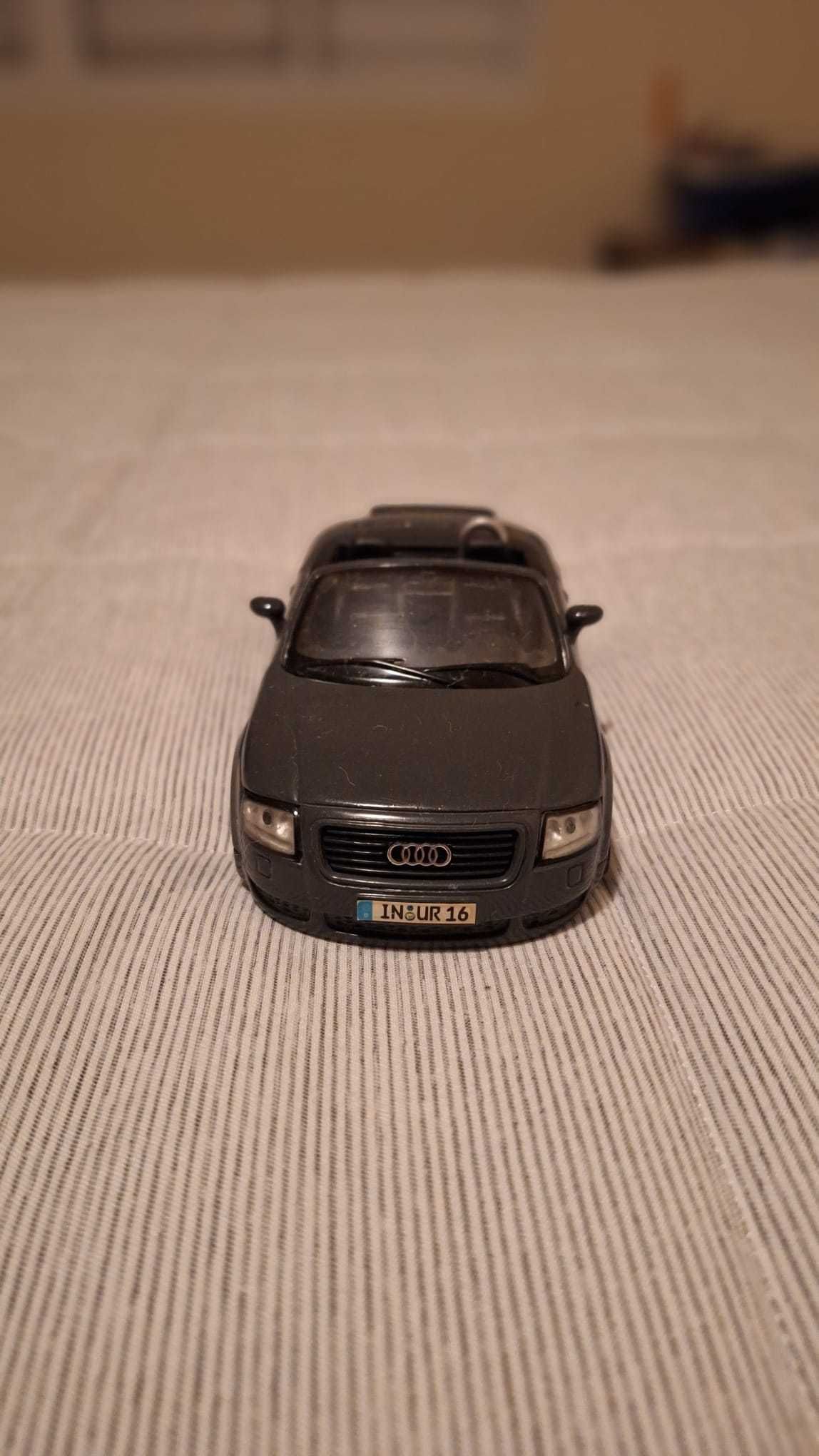 Audi TT Roadster Maisto Escala 1/24