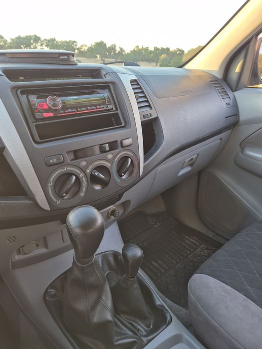 Toyota Hilux 3.0 D4D tracker