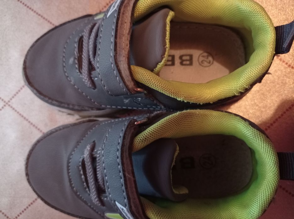 Красовки з підсвідкою і тапочки