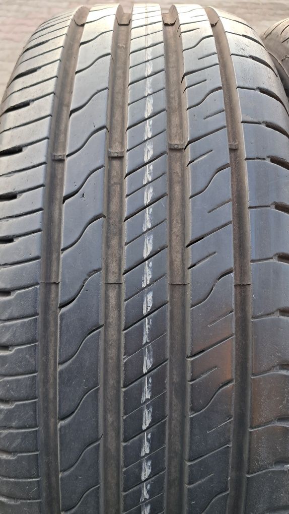 205/60R16 96V Goodyear Efficient Grip Performance 2