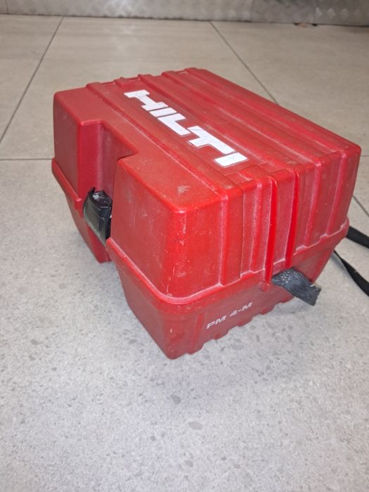 Лазерний рівень Hilti