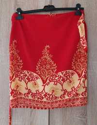 Czerwona letnia kopertowa spódnica