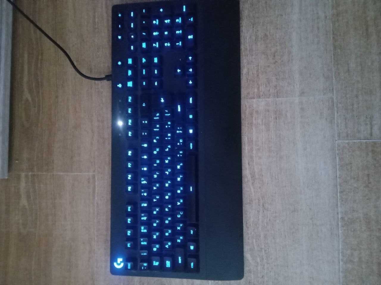 Продам клавіатуру Logitech G213