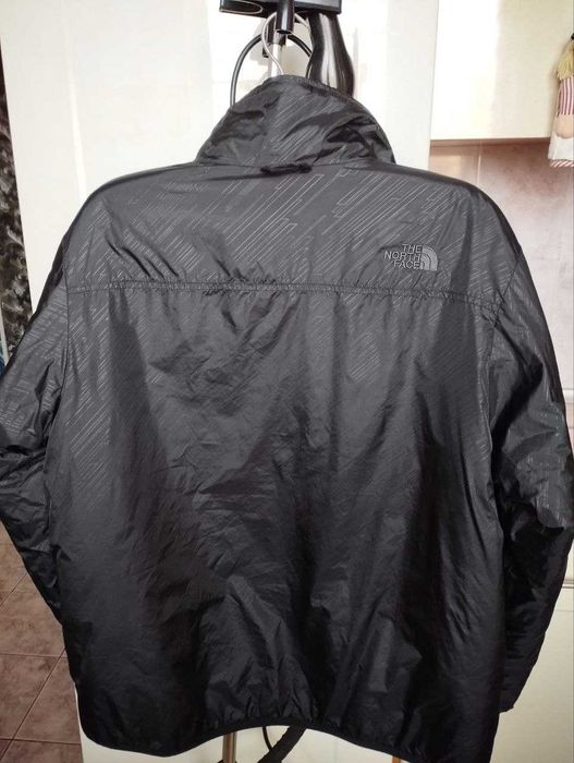 Продам оригінальну двосторонню куртку The North Face