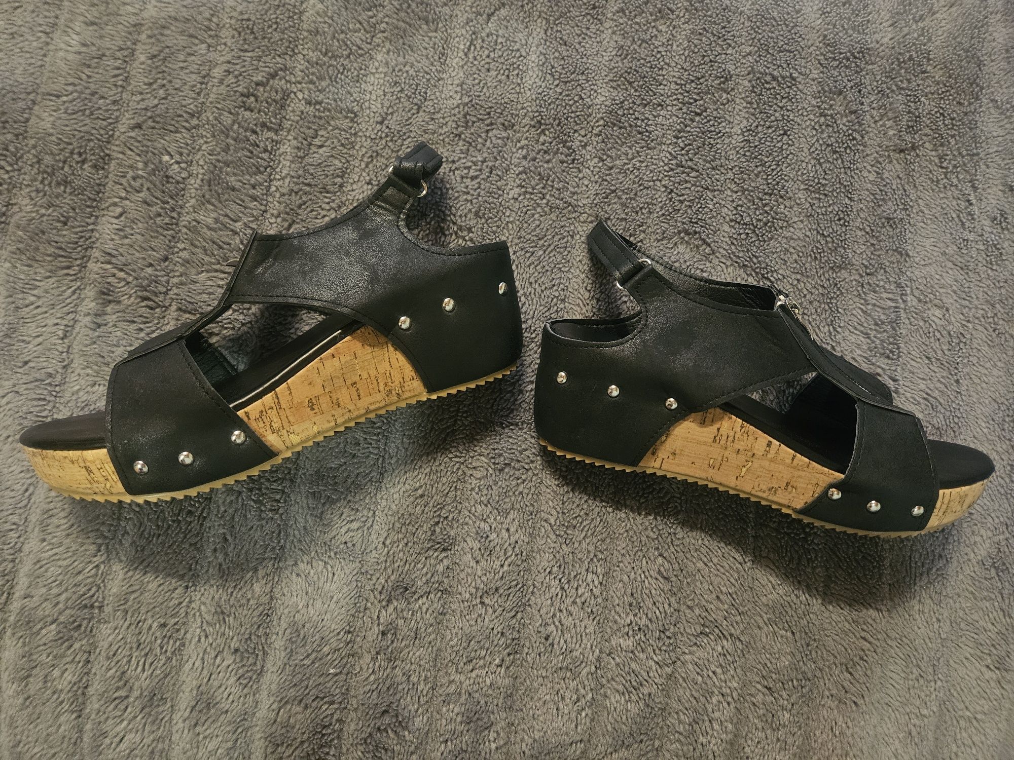Buty na koturnie r.39