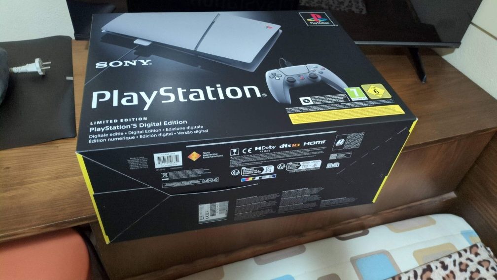 Playstation 5 (PS5) 30th anniversary collection Edição Limitada