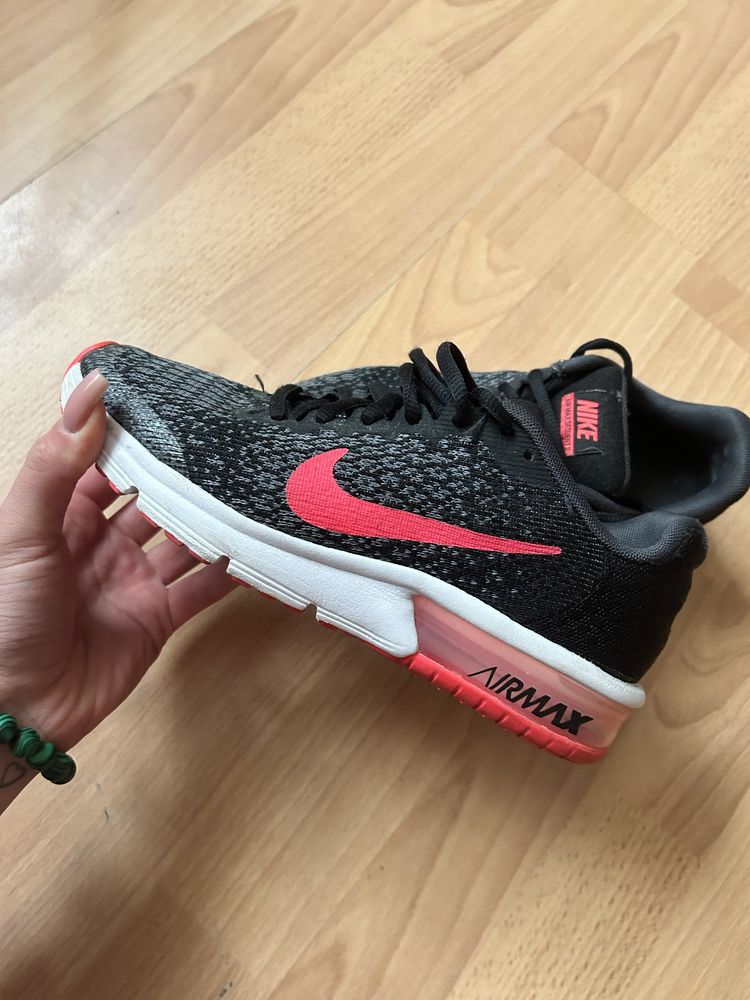 Кросівки жіночі NIKE  AIR MAX SEQUENT2