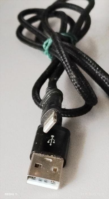 Продам новий кабель живлення і конекту для iPhone.