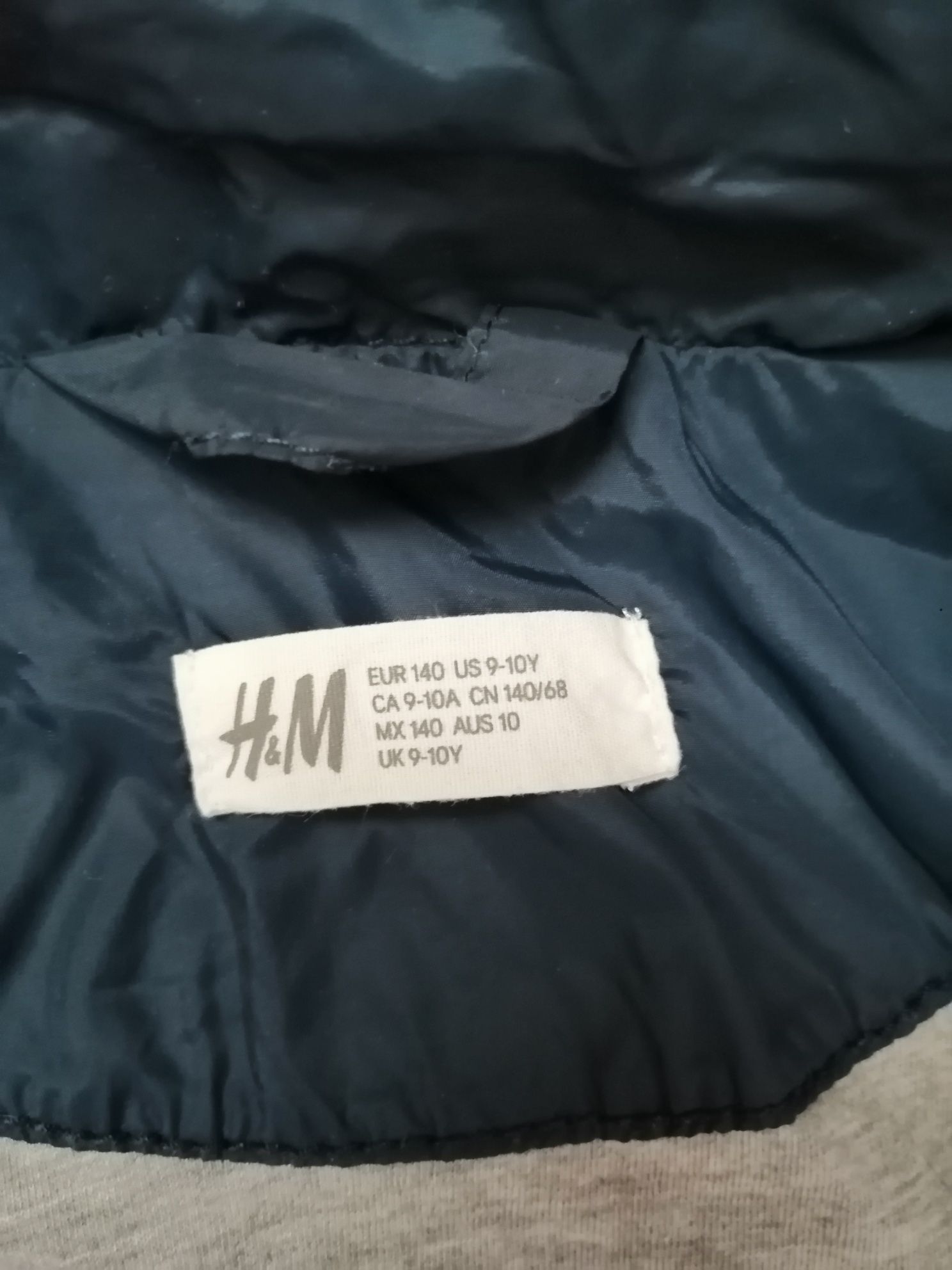 Куртка вітровка h&m 8-9-10p.