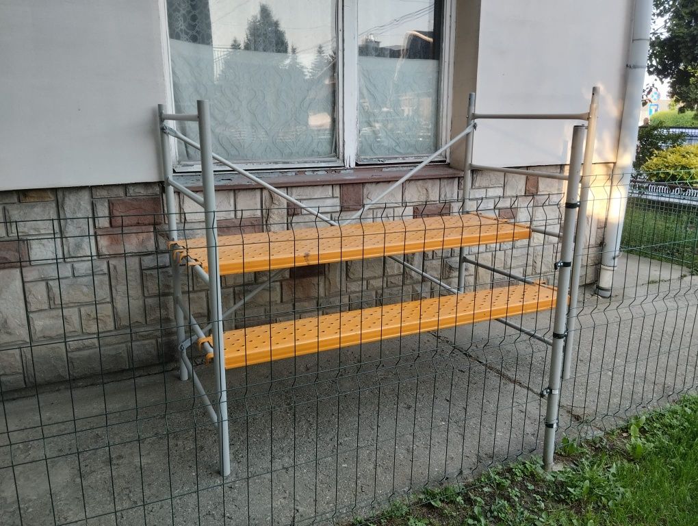 Rusztowanie elewacyjne drabinkowe Hiszpańskie modułowe nowe