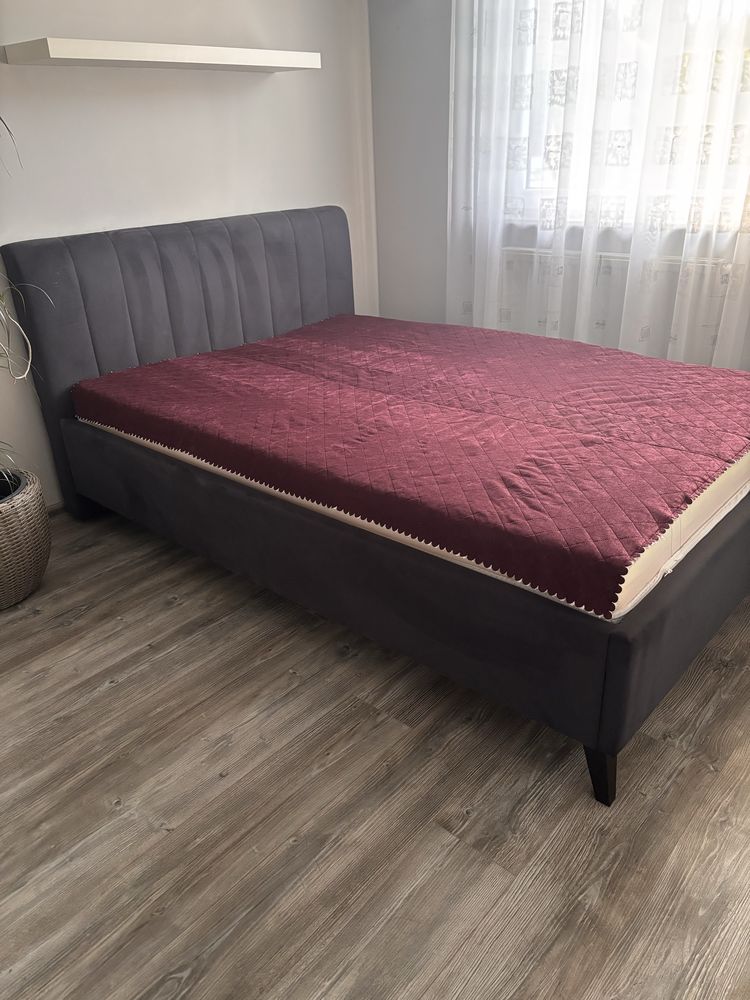 Łózko 140x200 tapicerowane z materacem