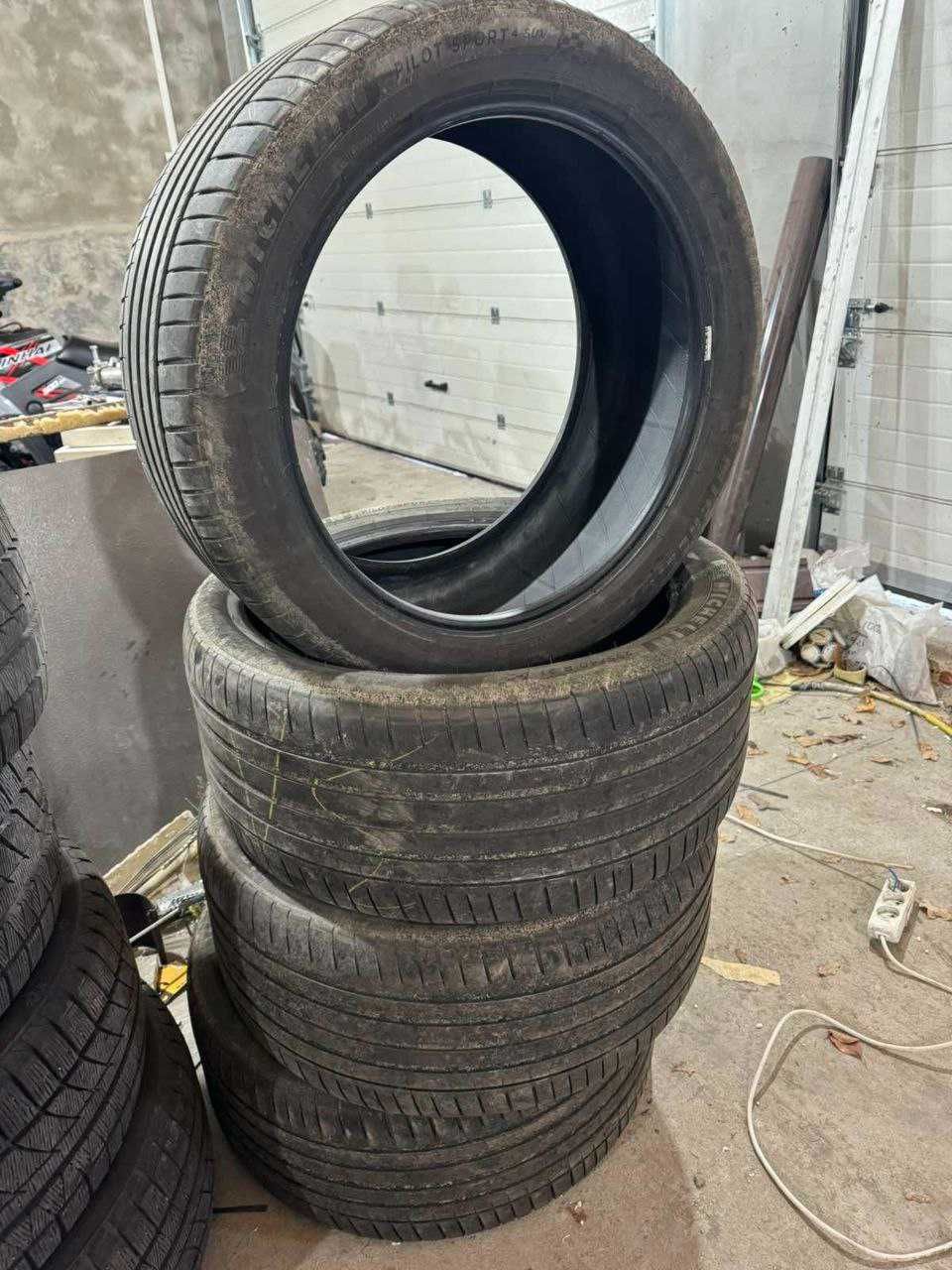 Літня резина Michelin  235/40/R21