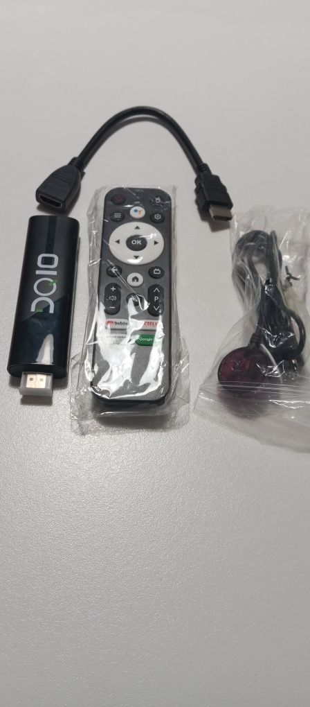 Box 8K stick 4+32 gb nova