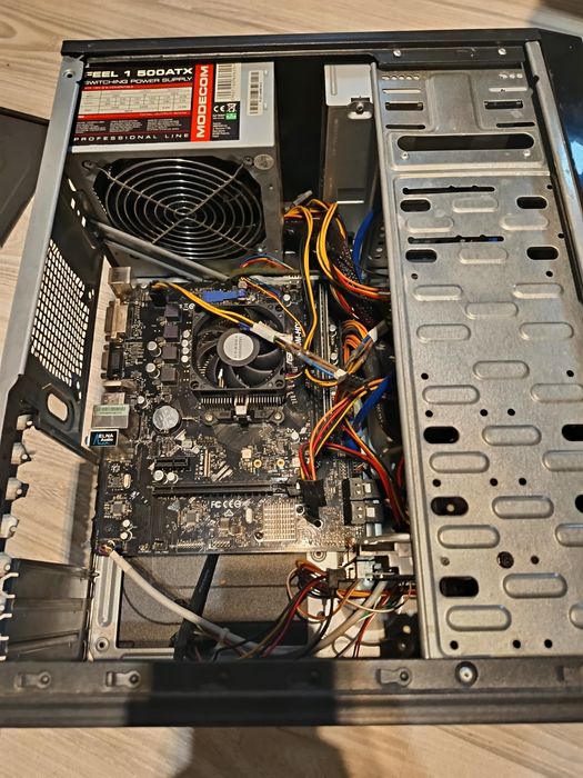 Komputer stacjonarny Gtx 950 Athlon 200ge