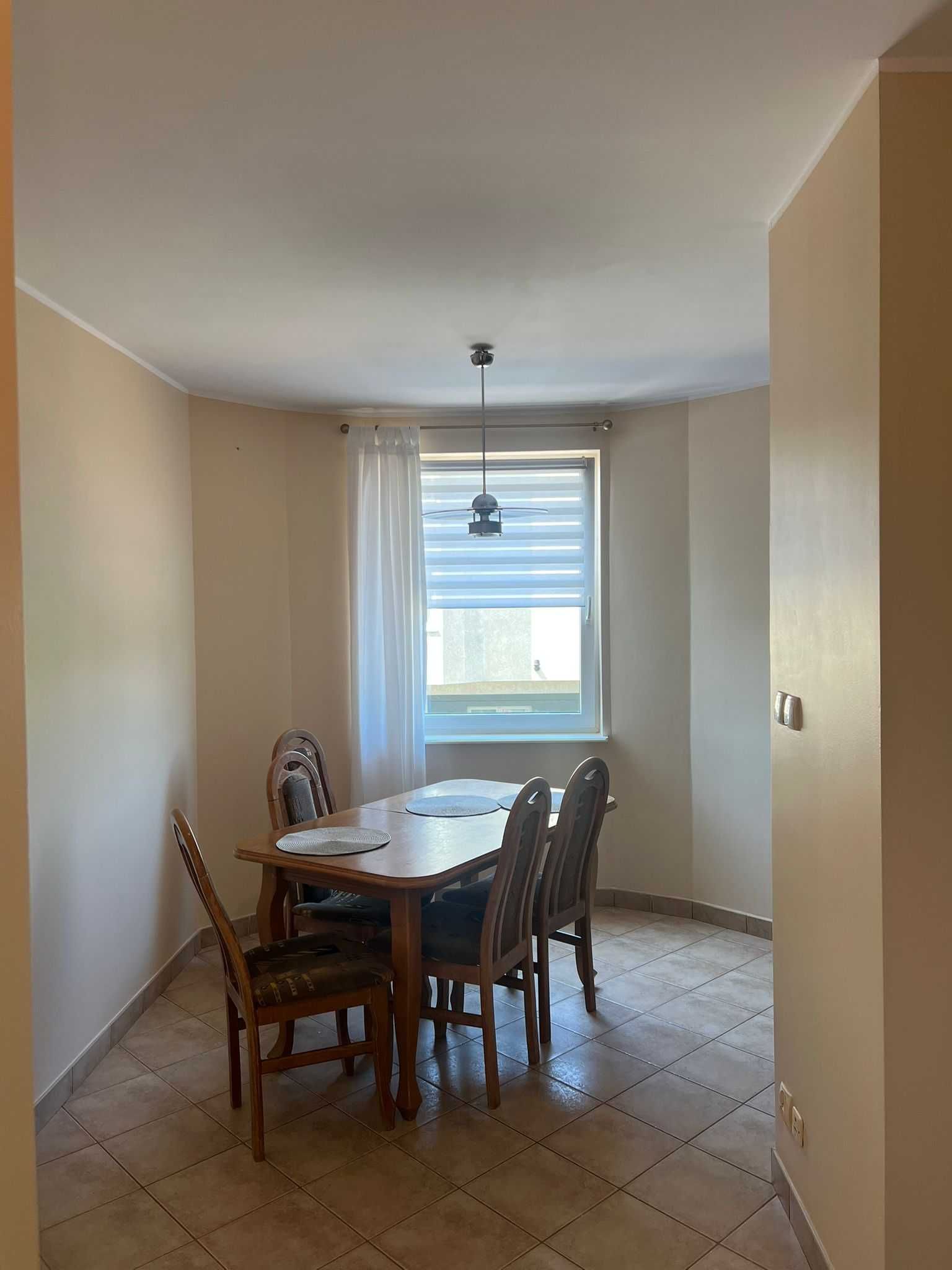 mieszkanie 70 m² z balkonem. Idealne dla studentów.